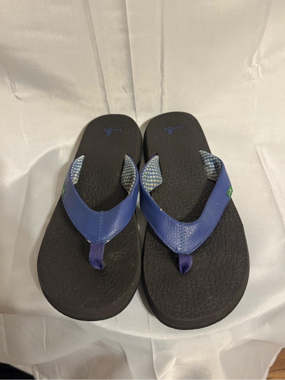 Sanuk Flip Flops
